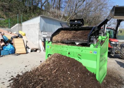 Criba vibratoria semimóvil DB-40M Skodas - equipos para la producción de hormigón